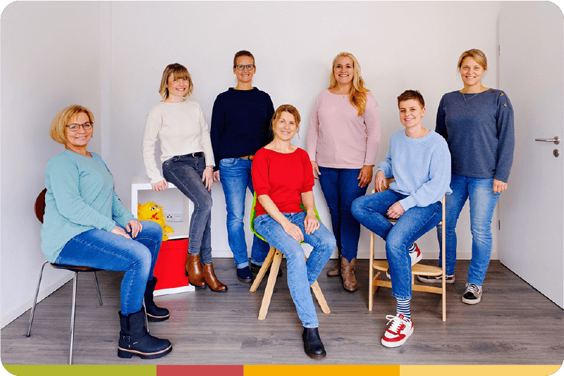 Ein Teamfoto der Mitarbeiter der Sprachtherapie Bottrop